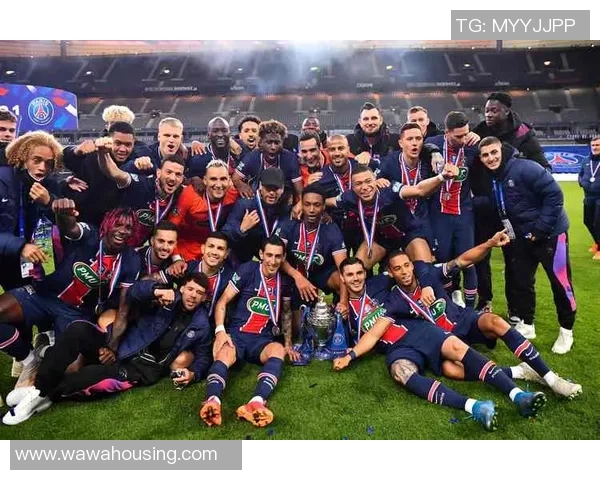 欧联杯精彩对决利物浦大胜巴黎圣日耳曼乌龙球瞬间点燃全场激情