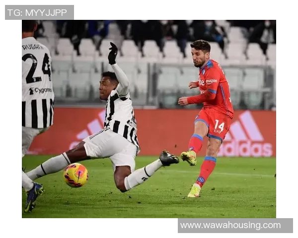 欧联杯精彩对决尤文图斯与那不勒斯战成平局引发全场热烈反响