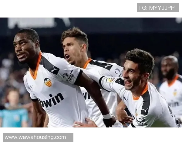 国王杯激战曼城险胜AC米兰四比三精彩集锦引爆全场热情