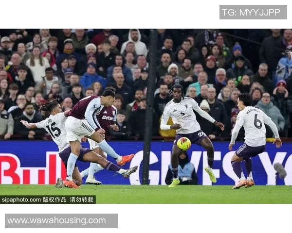 足总杯精彩对决：多特蒙德大胜那不勒斯引发全场狂欢数据分析揭秘