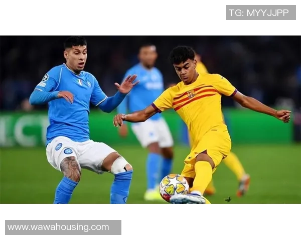 中超激战曼联大胜巴萨点球争议引发全场热议