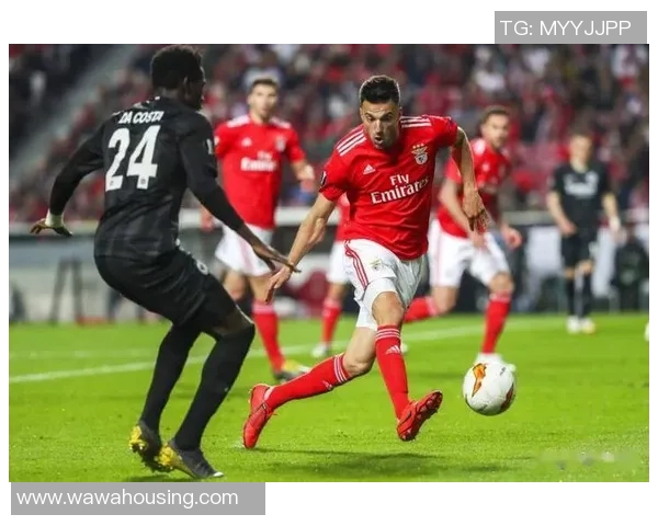 德甲激战本菲卡6-2波尔图绝杀瞬间点燃全场热情与转会传闻交织