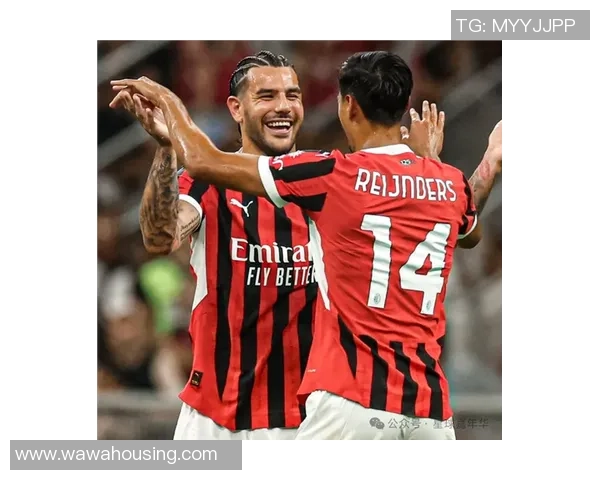 意甲焦点战AC米兰与曼联激战成平补时进球引发全场狂欢 意甲焦点战AC米兰与曼联激战成平补时进球引发全场狂欢