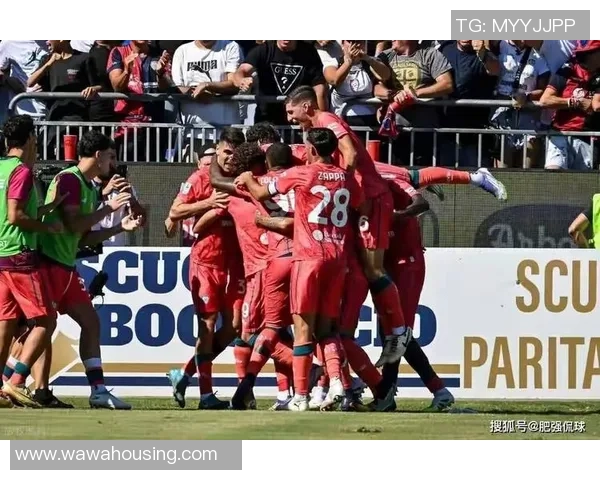 欧冠激战国米与曼联互交白卷绝杀瞬间引发全场狂欢赛后深度解析